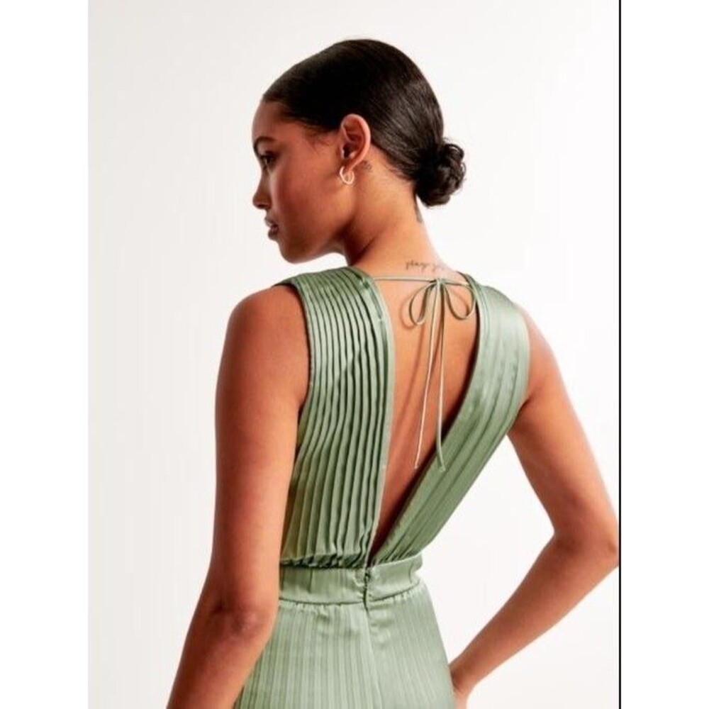 Abercrombie Giselle Pleated Satin Jumpsuit Women's Sage Green XXS Petite - Picture 5 of 11